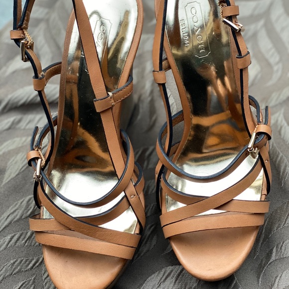 Tan coach wedges size 5.5 - Picture 1 of 5